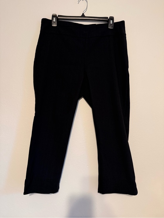 Van Heusen Pants - Van Heusen Black Textured Stretch Pull-On Capris